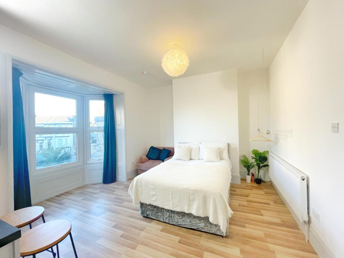 2 Bed, Prime Location *